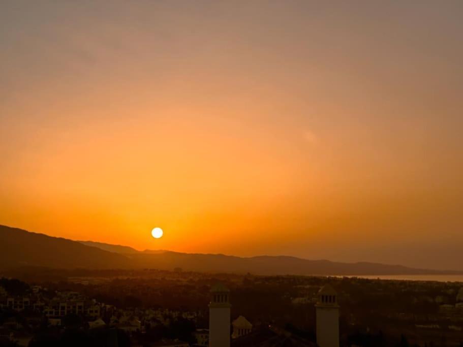 Apartmán Oceanview Luxury Penthouse Estepona Exteriér fotografie