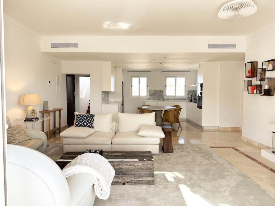 Apartmán Oceanview Luxury Penthouse Estepona Exteriér fotografie